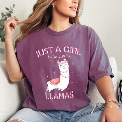 Just A Girl Who Loves Llamas Gift For Llama Gift T-Shirt