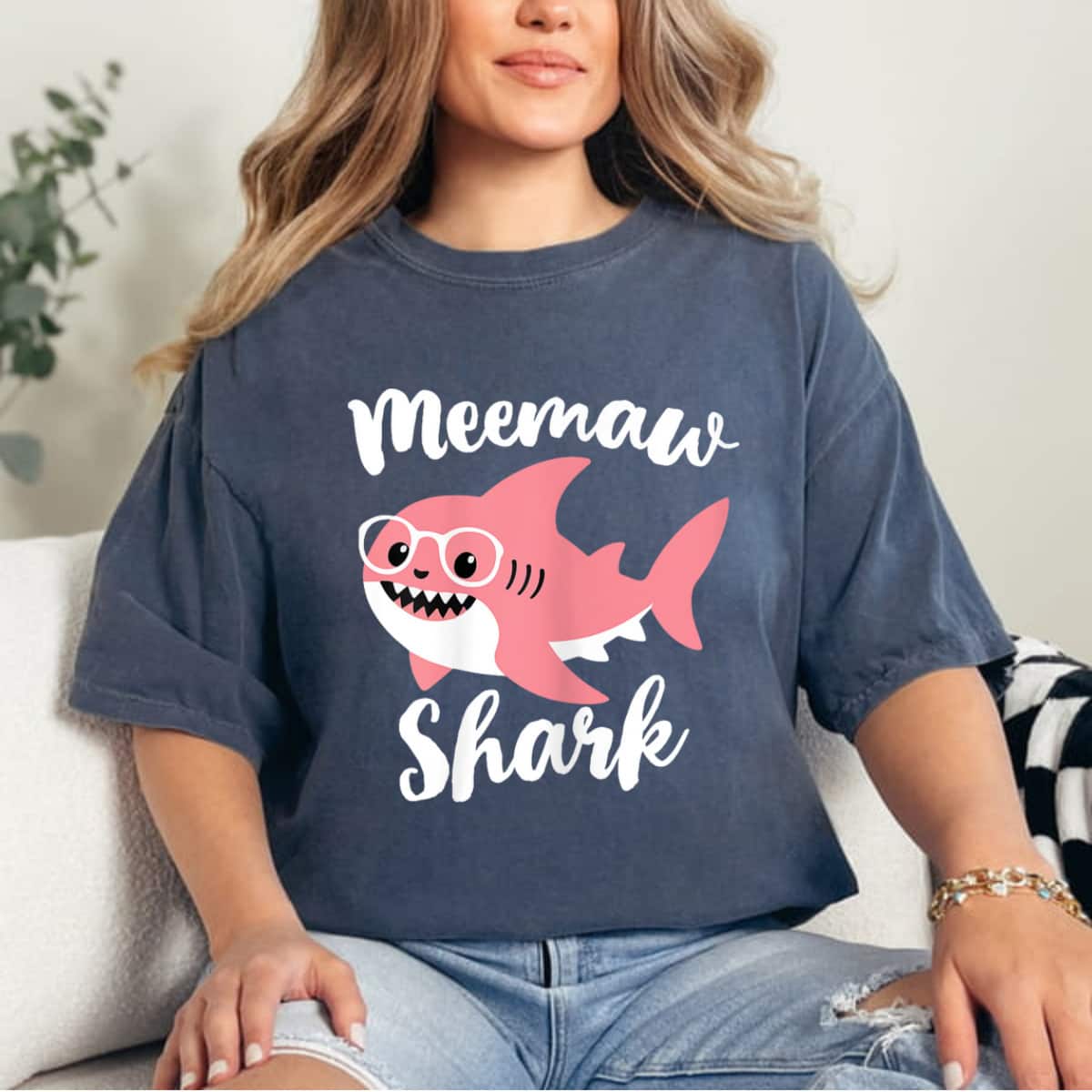 Mother's Day Meemaw Shark Grandma Funny Gift T-Shirt Mother's Day Meemaw Shark Grandma Funny Gift T-Shirt