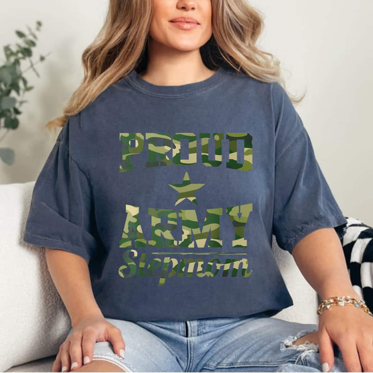 Mother's Day Proud Army Stepmom Army Mom Gift T-Shirt Mother's Day Proud Army Stepmom Army Mom Gift T-Shirt