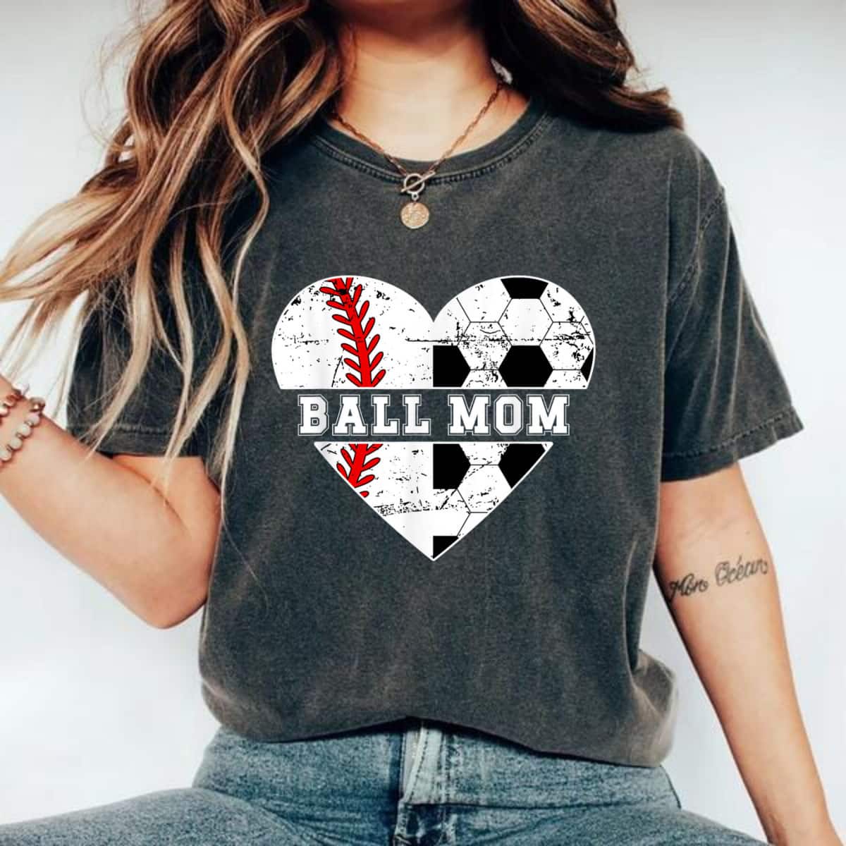 Ball Mom Heart Soccer Baseball Mom Soccer Baseball Mama T-Shirt Ball Mom Heart Soccer Baseball Mom Soccer Baseball Mama T-Shirt