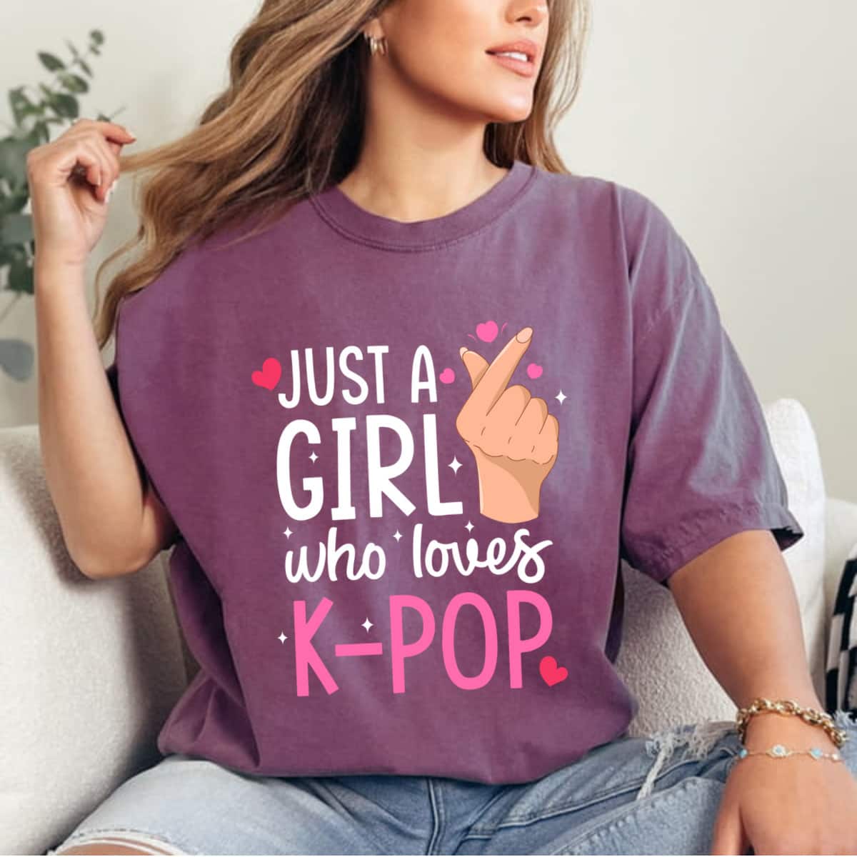 Just A Girl Who Loves K-Pop Cute T-Shirt Just A Girl Who Loves K-Pop Cute T-Shirt