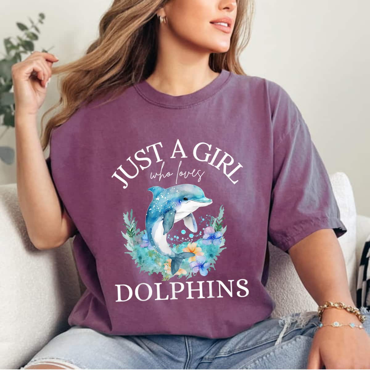 Just A Girl Who Loves Dolphins Girl T-Shirt Just A Girl Who Loves Dolphins Girl T-Shirt