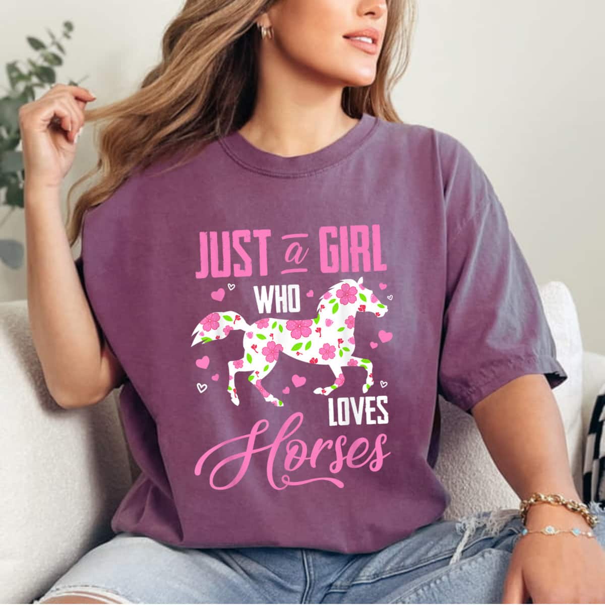 Just A Girl Who Loves Horses Floral Horse Equestrian Quote T-Shirt Just A Girl Who Loves Horses Floral Horse Equestrian Quote T-Shirt