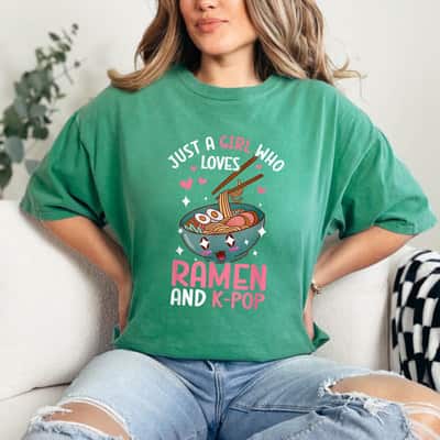 Just A Girl Who Loves Ramen And K-Pop Graphic For Teen Girls T-Shirt