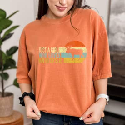 Just A Girl Who Loves Moose Funny Moose Lover Retro T-Shirt