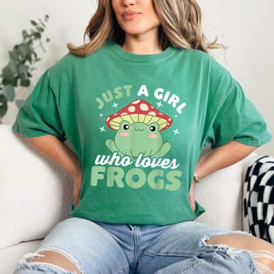Kawaii Cottagecore Mushroom Hat Just A Girl Who Loves Frogs T-Shirt