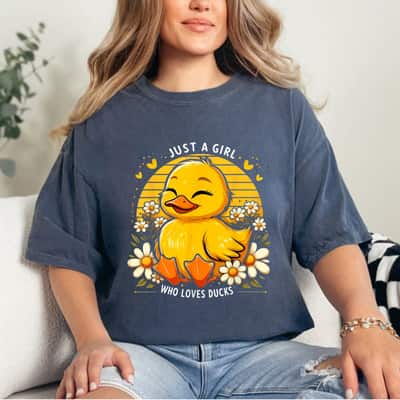 Just A Girl Who Loves Ducks Girl Cute Funny Duck Gifts T-Shirt