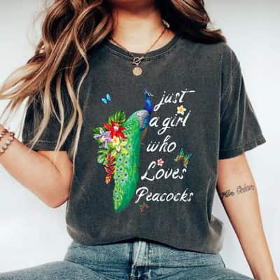 Peacock Just A Girl Who Loves Peacocks Floral Teal Feathers T-Shirt